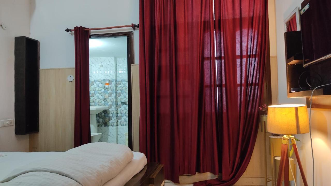 White House Luxury Rooms - Loved By Travellers, Couples, Corporates Jalandhar Exterior photo