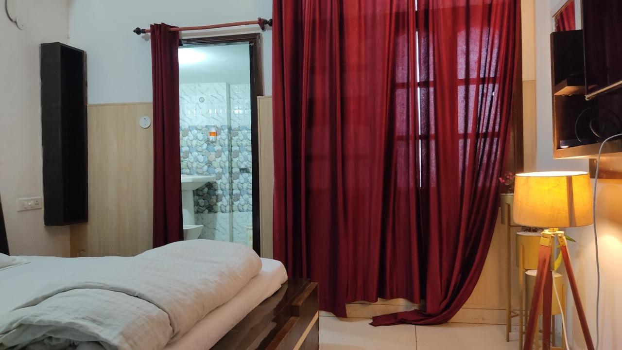 White House Luxury Rooms - Loved By Travellers, Couples, Corporates Jalandhar Exterior photo